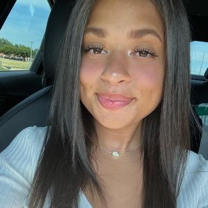 Meet your Posher, Shakyla